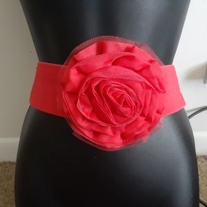 Red flower belt